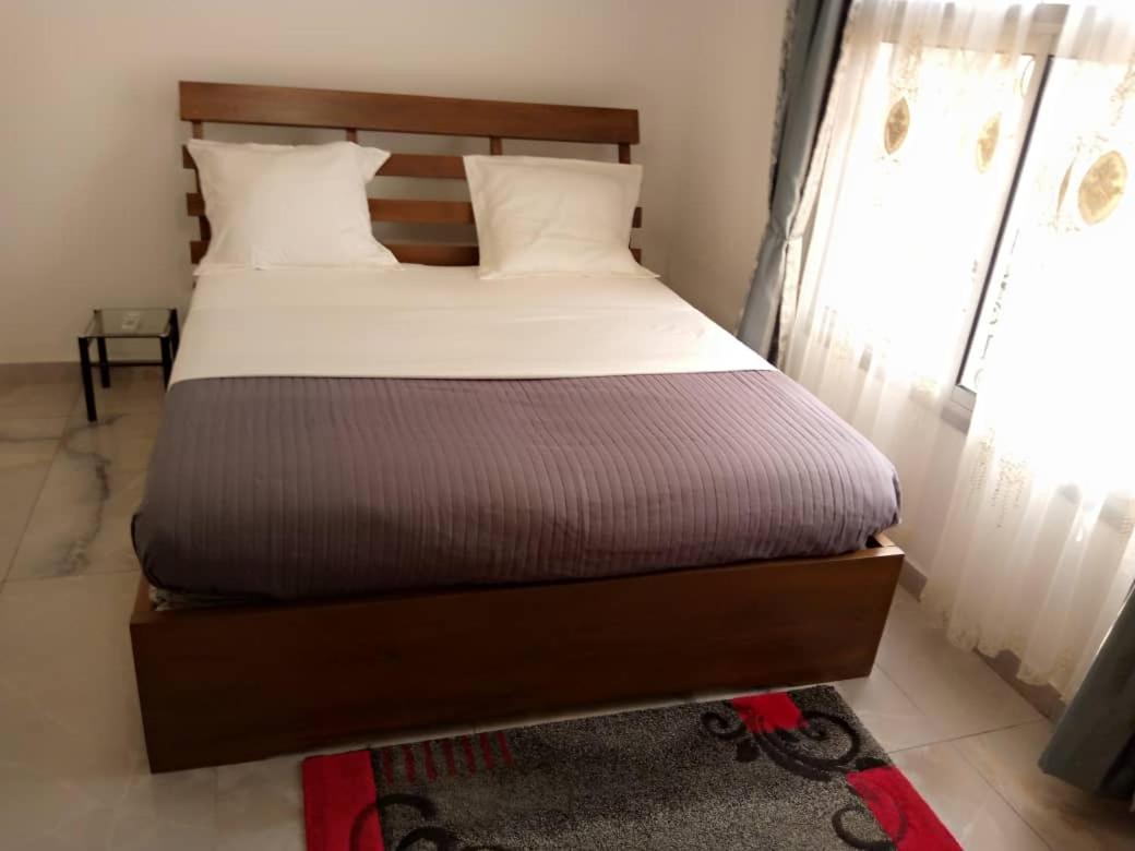 Residence Ambassa Etienne & Therese Yaounde Ngoại thất bức ảnh