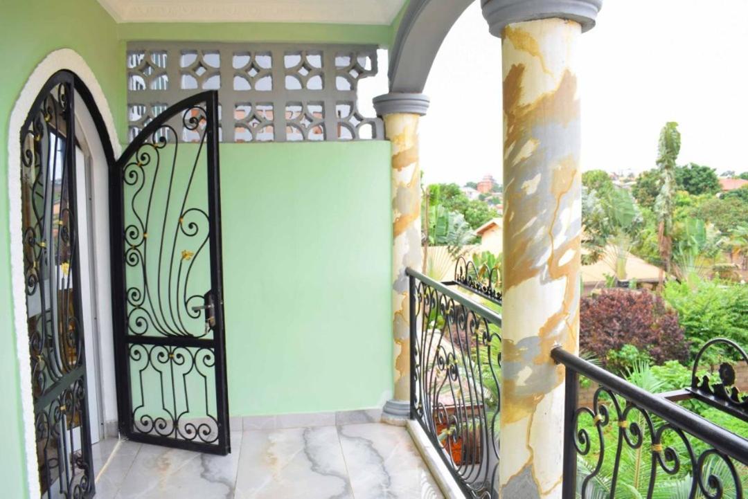 Residence Ambassa Etienne & Therese Yaounde Ngoại thất bức ảnh