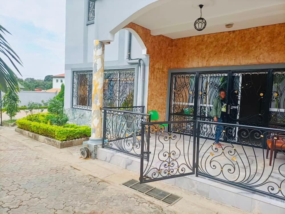 Residence Ambassa Etienne & Therese Yaounde Ngoại thất bức ảnh