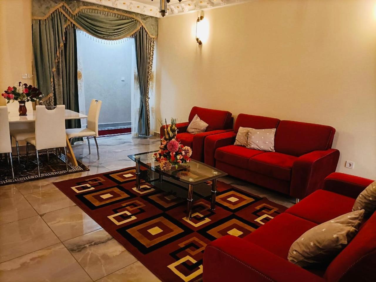 Residence Ambassa Etienne & Therese Yaounde Ngoại thất bức ảnh