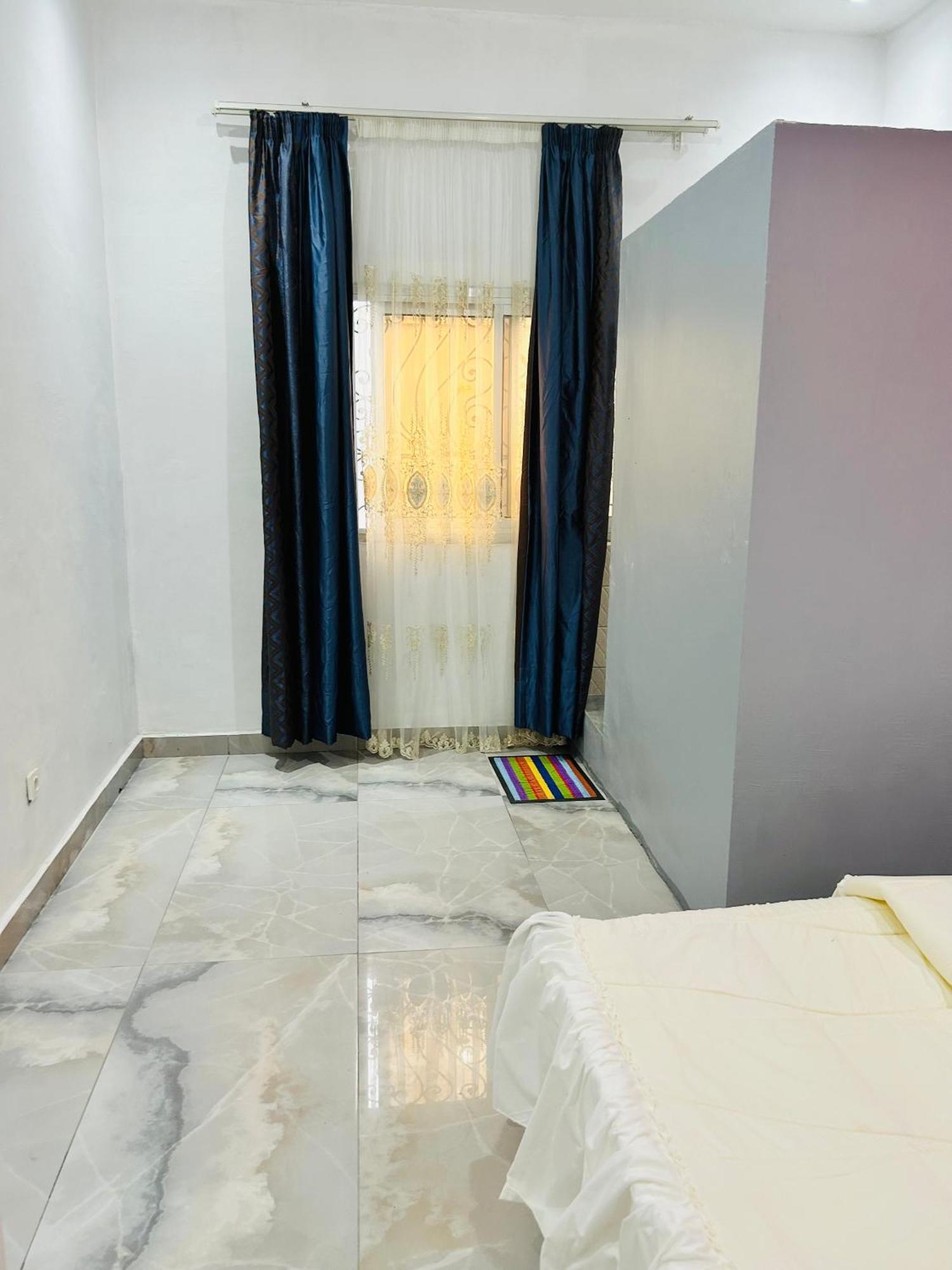 Residence Ambassa Etienne & Therese Yaounde Ngoại thất bức ảnh